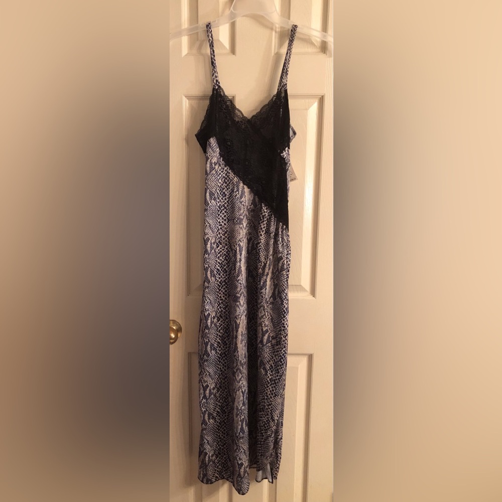 New Latasia long lingerie pj lingerie animal print size large